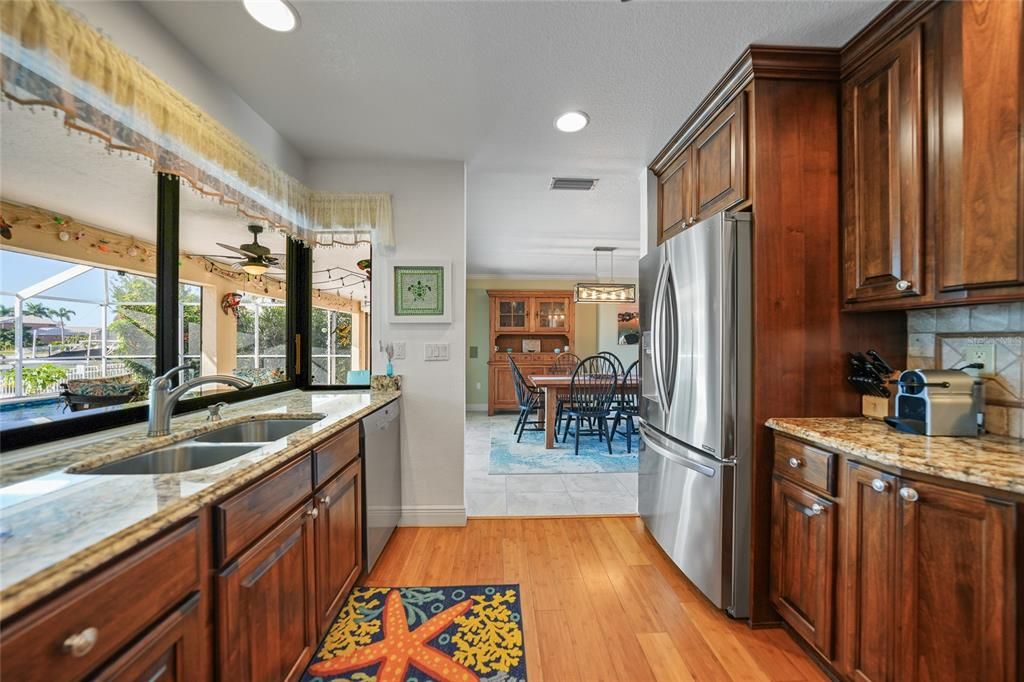 En Venta: $825,000 (3 camas, 2 baños, 2284 Pies cuadrados)