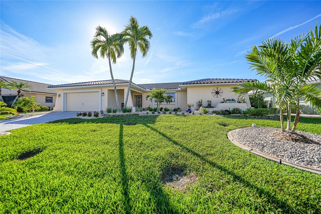 En Venta: $825,000 (3 camas, 2 baños, 2284 Pies cuadrados)