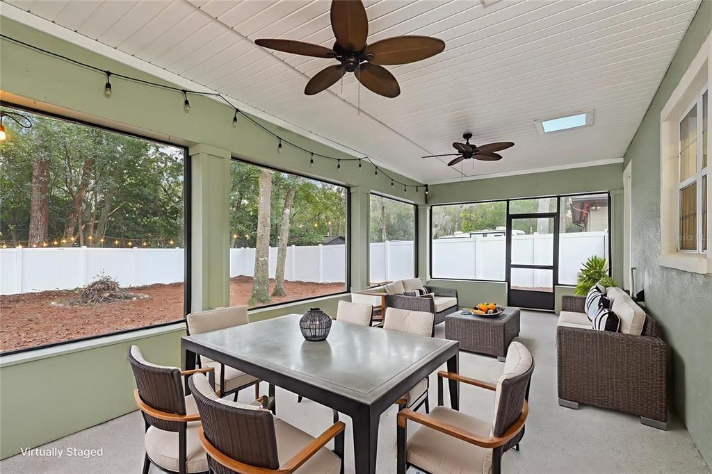 待售: $274,999 (3 贝兹, 1 浴室, 944 平方英尺)