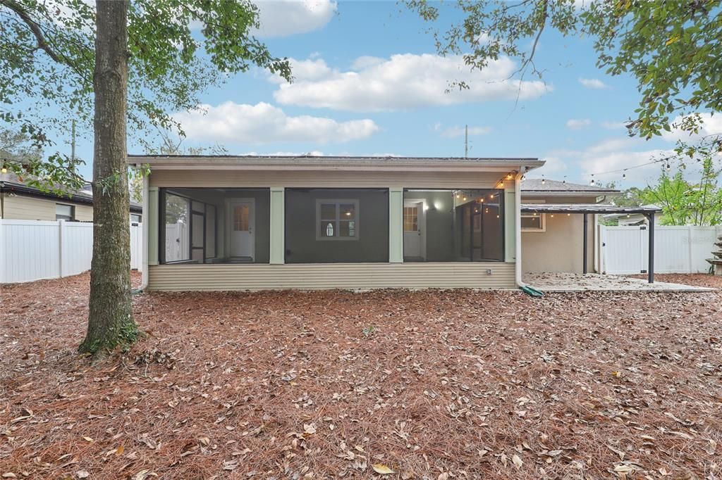 待售: $274,999 (3 贝兹, 1 浴室, 944 平方英尺)