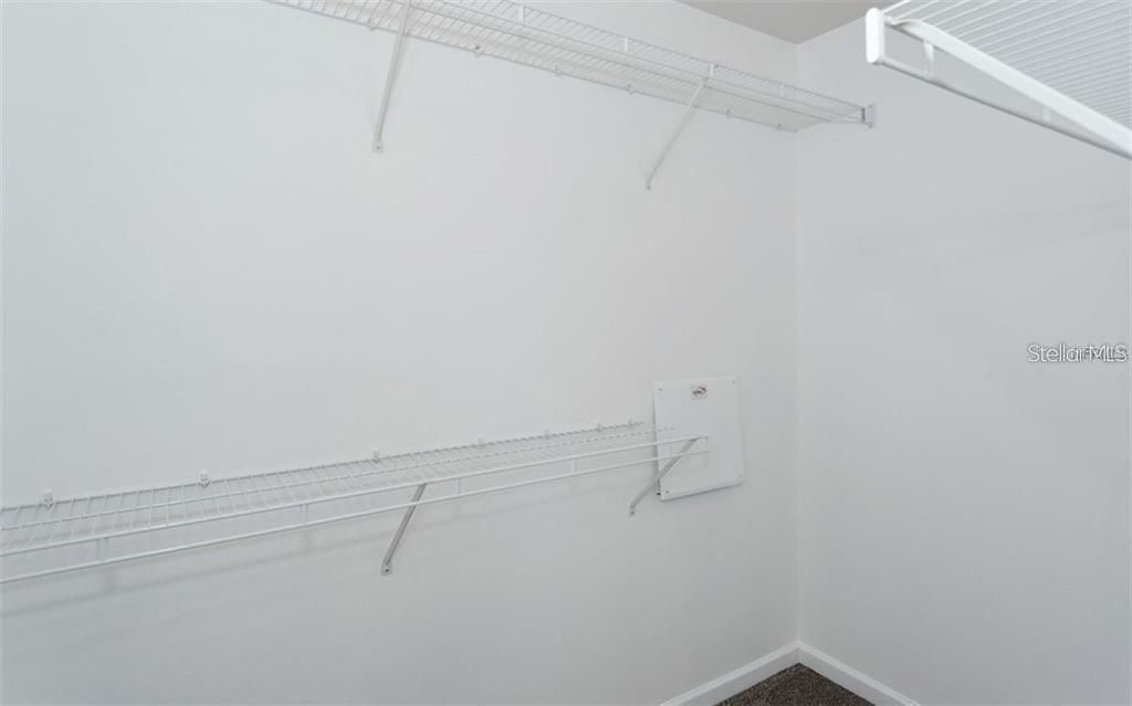 For Rent: $2,250 (3 beds, 2 baths, 1596 Square Feet)