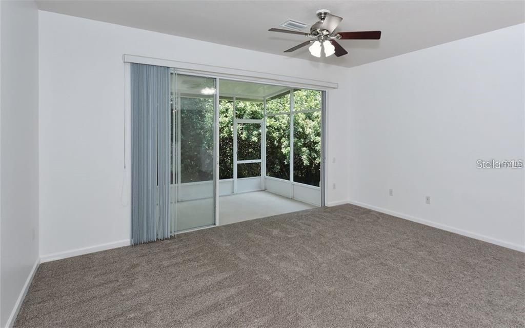 For Rent: $2,250 (3 beds, 2 baths, 1596 Square Feet)