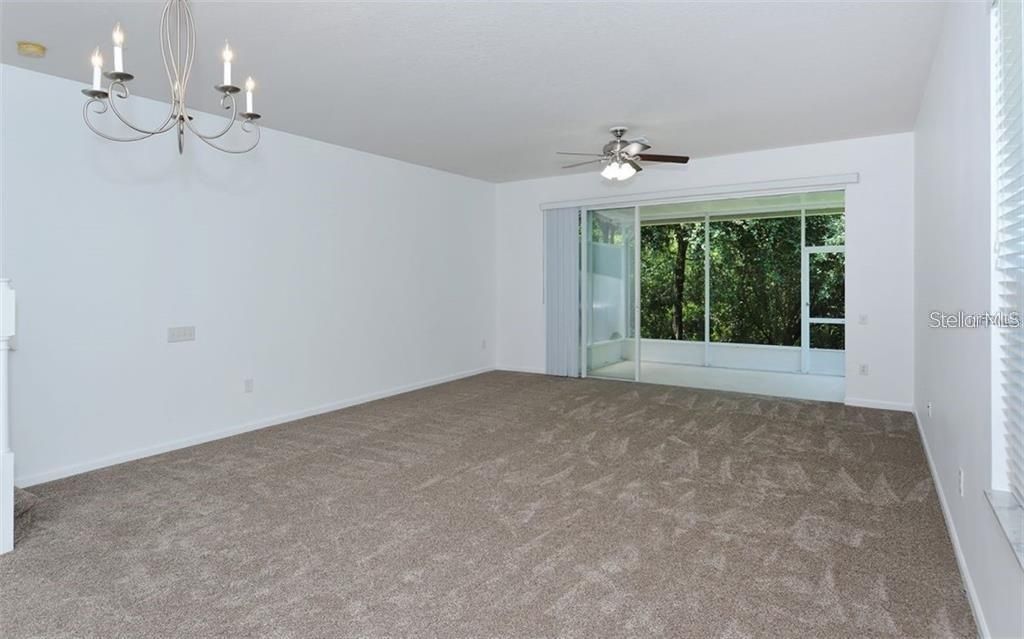 For Rent: $2,250 (3 beds, 2 baths, 1596 Square Feet)