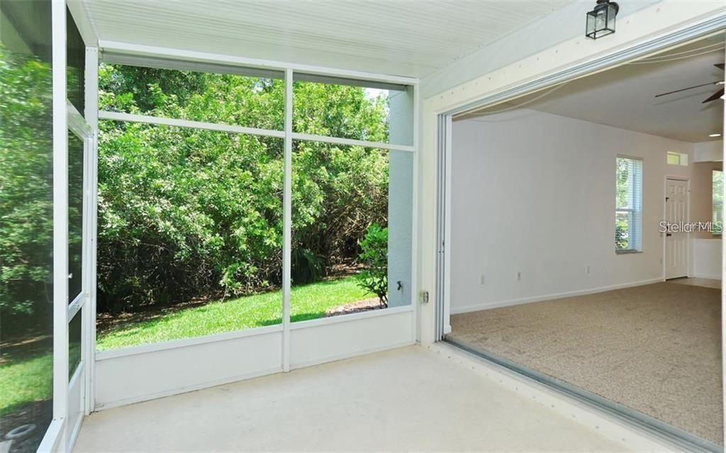 For Rent: $2,250 (3 beds, 2 baths, 1596 Square Feet)