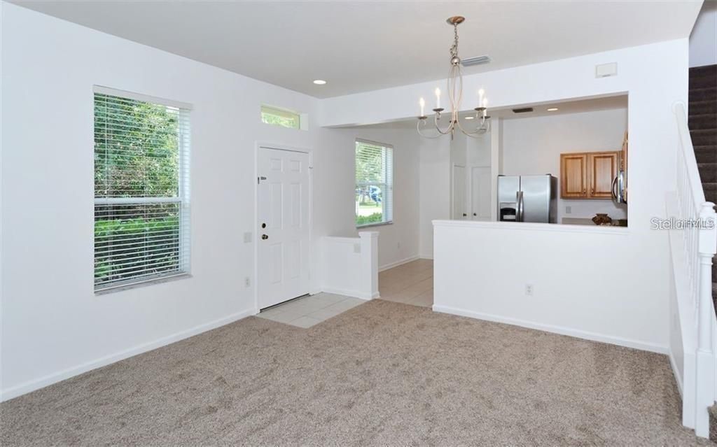 For Rent: $2,250 (3 beds, 2 baths, 1596 Square Feet)