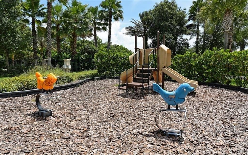 For Rent: $2,250 (3 beds, 2 baths, 1596 Square Feet)