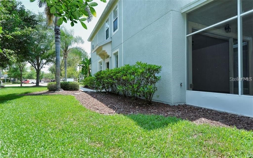 For Rent: $2,250 (3 beds, 2 baths, 1596 Square Feet)