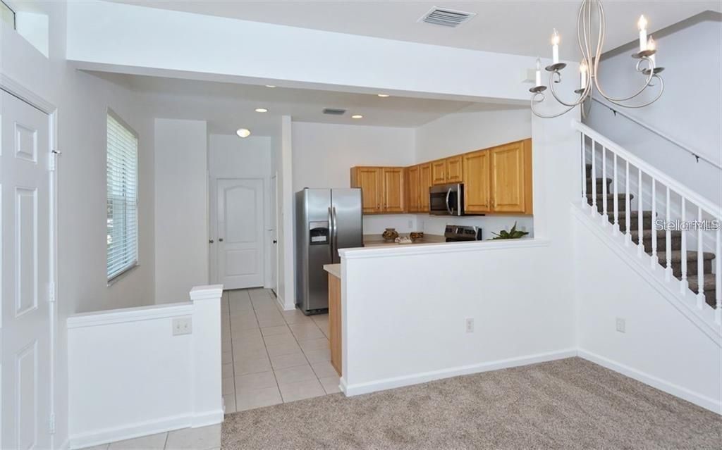 For Rent: $2,250 (3 beds, 2 baths, 1596 Square Feet)