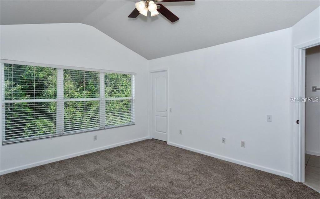 For Rent: $2,250 (3 beds, 2 baths, 1596 Square Feet)