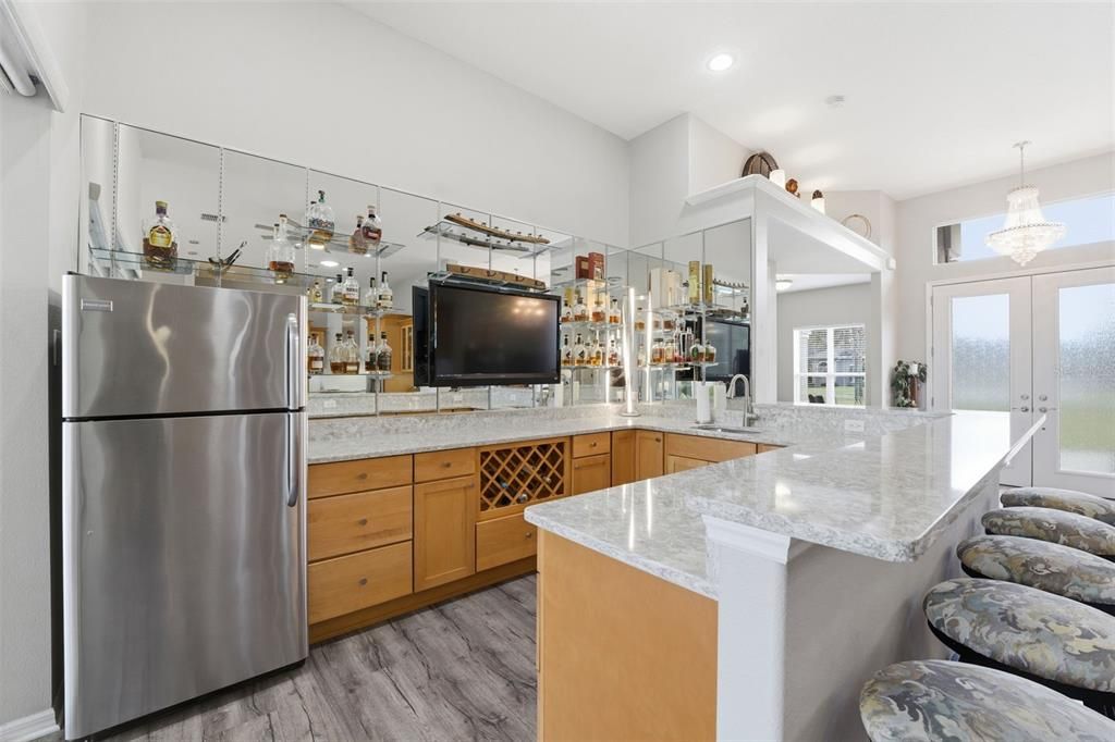 For Sale: $599,900 (4 beds, 2 baths, 2640 Square Feet)