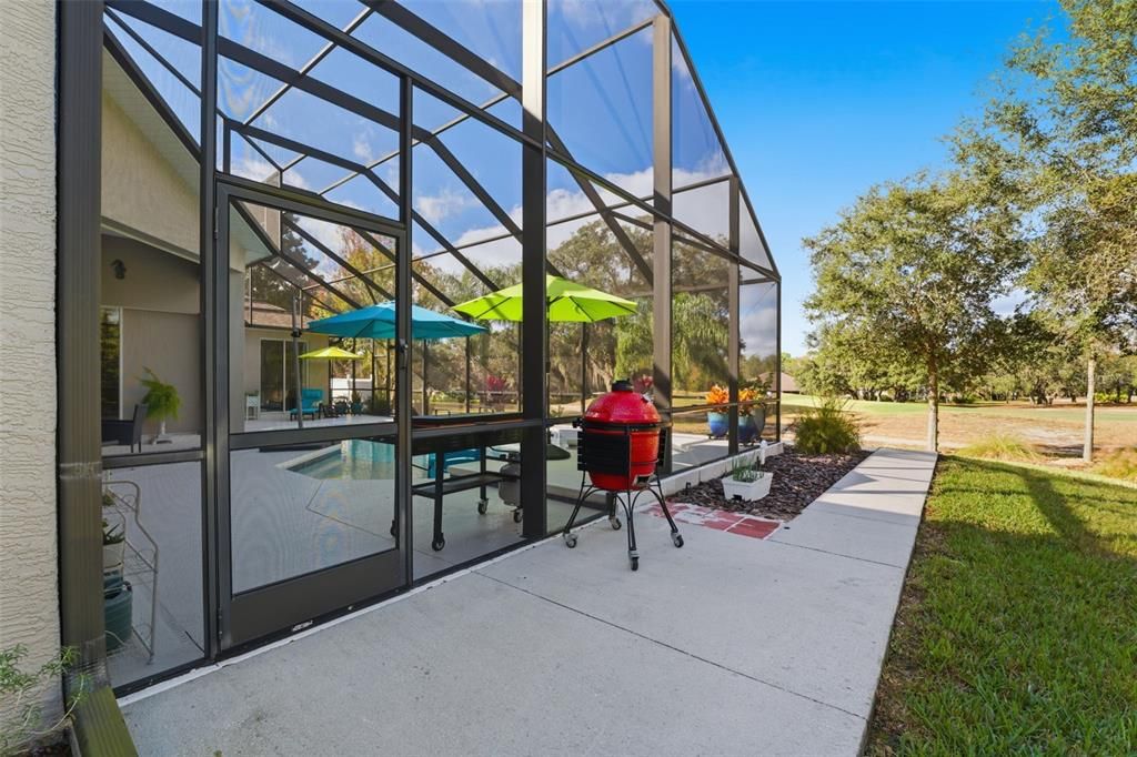 For Sale: $599,900 (4 beds, 2 baths, 2640 Square Feet)