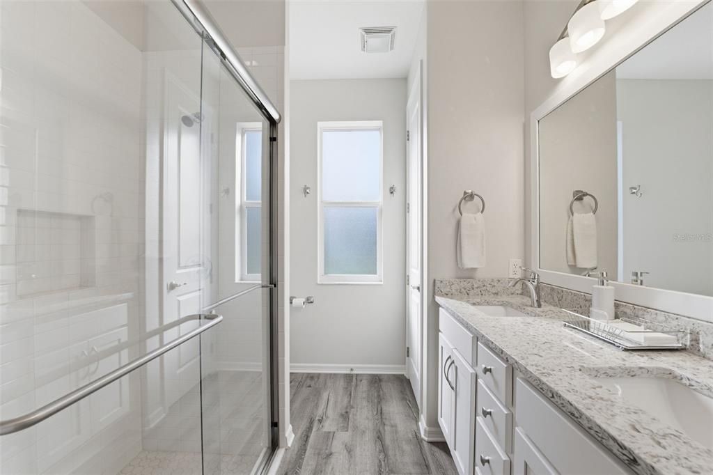 For Sale: $599,900 (4 beds, 2 baths, 2640 Square Feet)