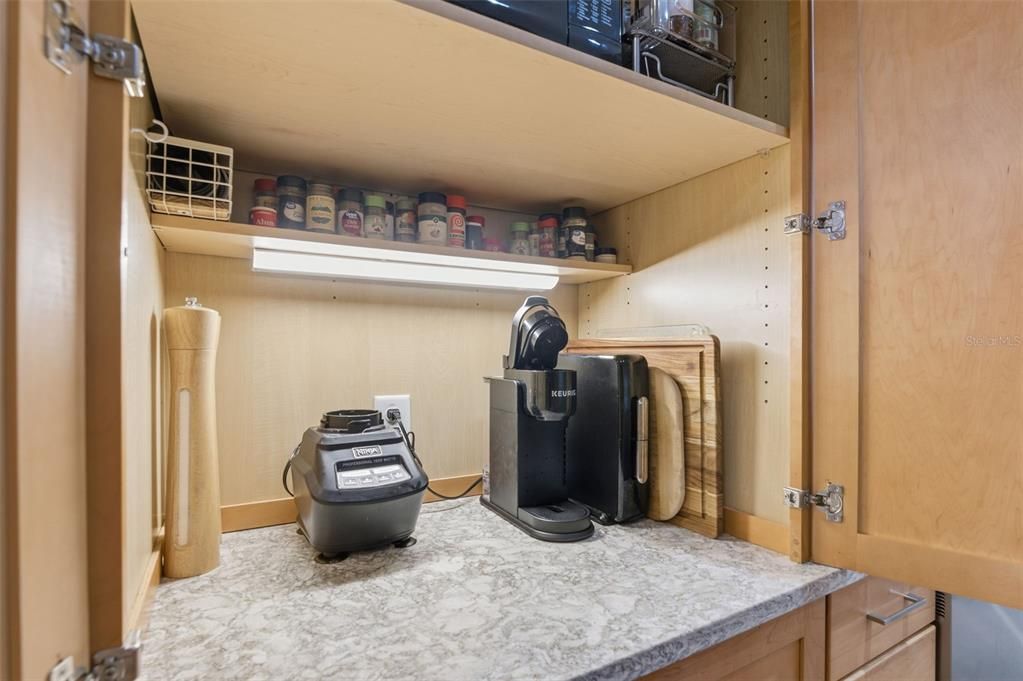 For Sale: $599,900 (4 beds, 2 baths, 2640 Square Feet)