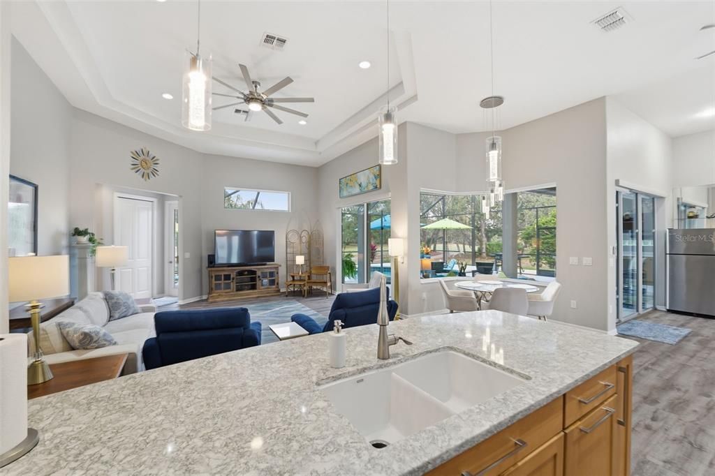 For Sale: $599,900 (4 beds, 2 baths, 2640 Square Feet)