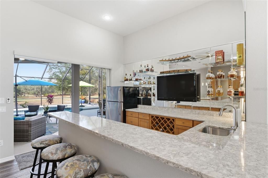 For Sale: $599,900 (4 beds, 2 baths, 2640 Square Feet)