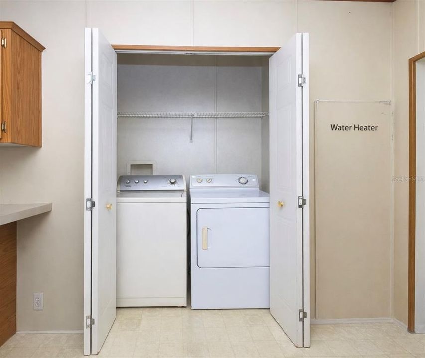 待售: $179,000 (3 贝兹, 2 浴室, 1296 平方英尺)