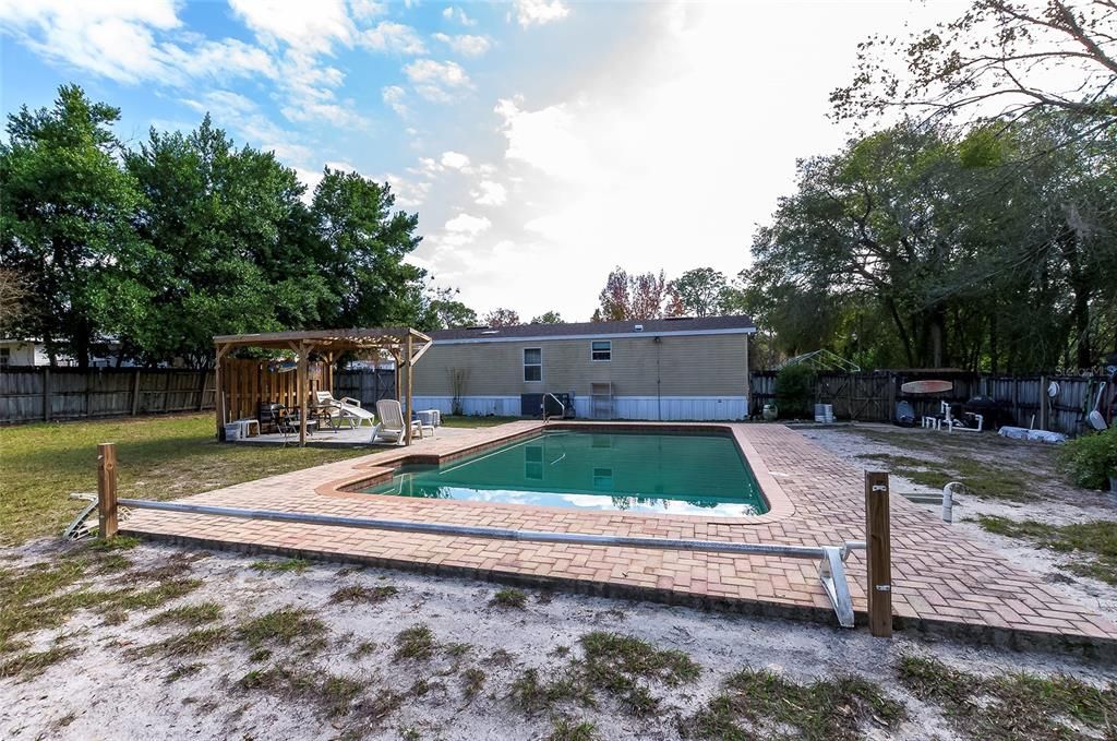 待售: $179,000 (3 贝兹, 2 浴室, 1296 平方英尺)