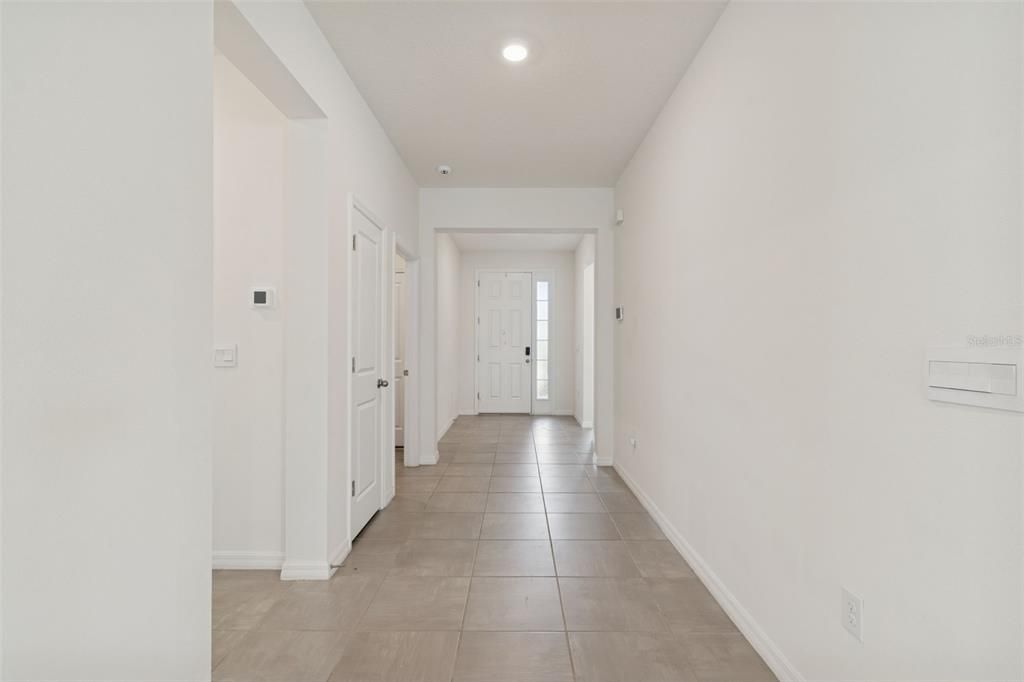 На продажу: $365,000 (4 спален, 2 ванн, 2046 Квадратных фут)