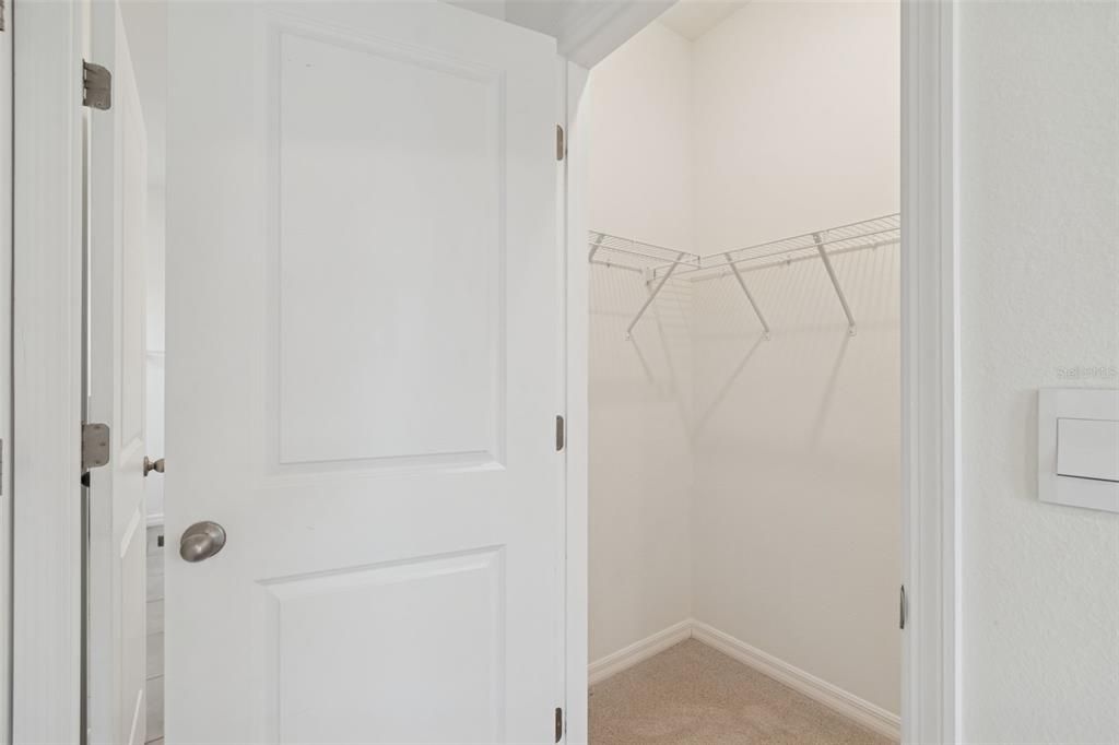 На продажу: $365,000 (4 спален, 2 ванн, 2046 Квадратных фут)