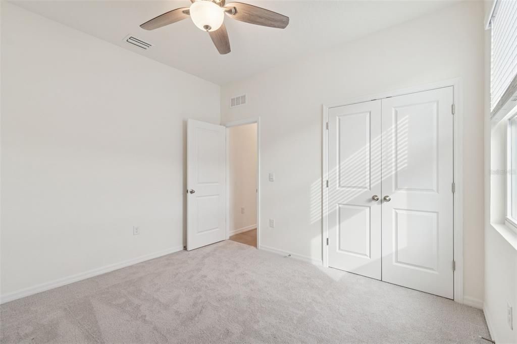 На продажу: $365,000 (4 спален, 2 ванн, 2046 Квадратных фут)