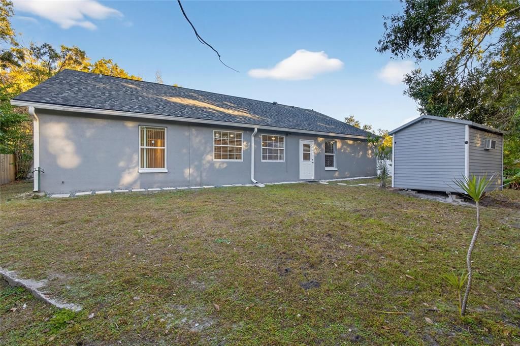 待售: $575,000 (4 贝兹, 2 浴室, 2043 平方英尺)