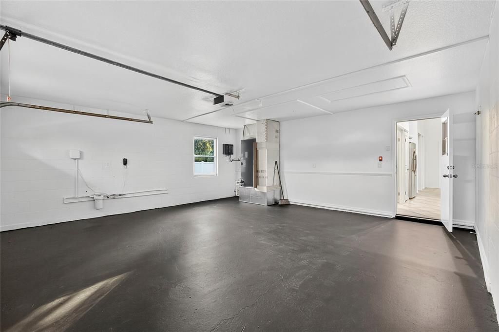 Active With Contract: $525,000 (4 beds, 2 baths, 2043 Square Feet)