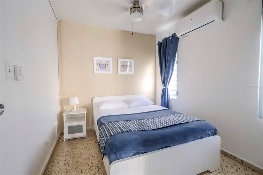 For Rent: $1,900 (3 beds, 1 baths, 1100 Square Feet)