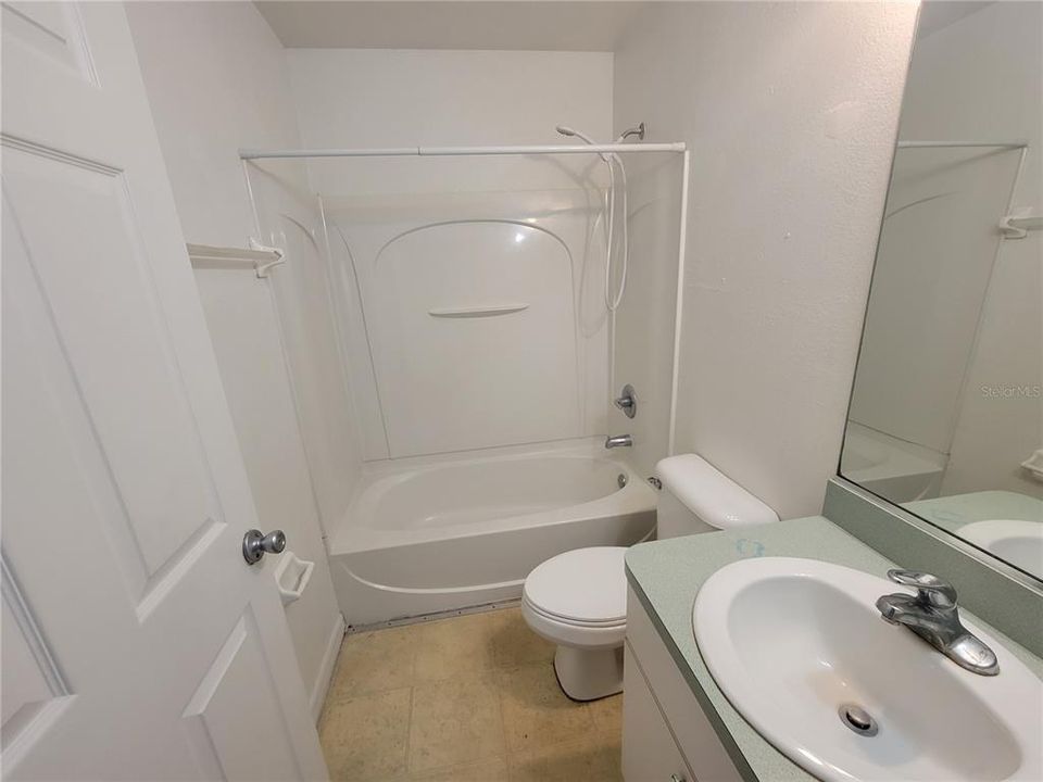 En Renta: $1,400 (3 camas, 2 baños, 1107 Pies cuadrados)