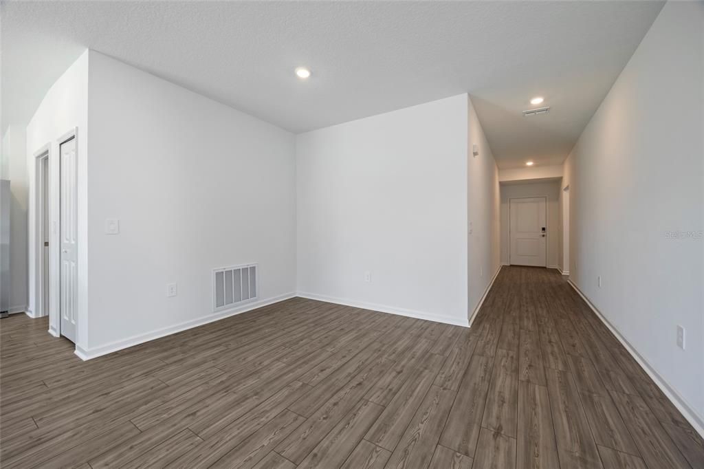 В аренду: $1,975 (3 спален, 2 ванн, 1428 Квадратных фут)