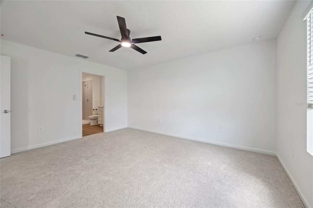 В аренду: $1,975 (3 спален, 2 ванн, 1428 Квадратных фут)