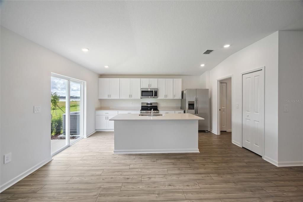 В аренду: $1,975 (3 спален, 2 ванн, 1428 Квадратных фут)