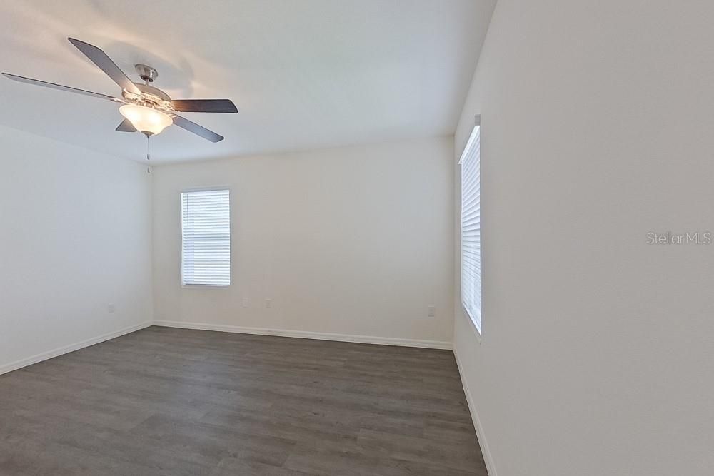 For Rent: $2,045 (4 beds, 2 baths, 2007 Square Feet)