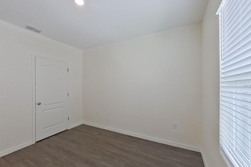 For Rent: $2,045 (4 beds, 2 baths, 2007 Square Feet)