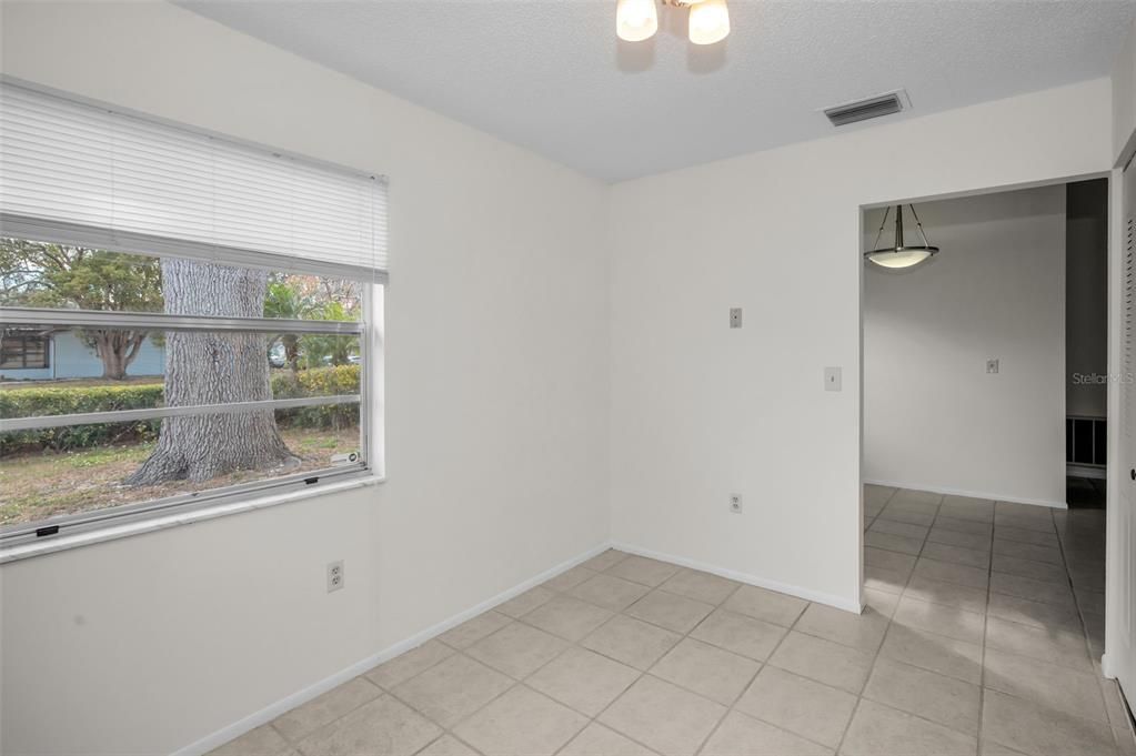 For Sale: $239,900 (2 beds, 2 baths, 1123 Square Feet)