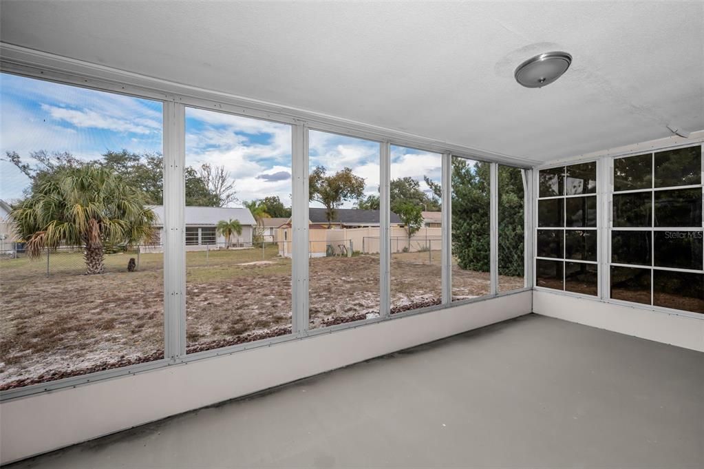 For Sale: $239,900 (2 beds, 2 baths, 1123 Square Feet)