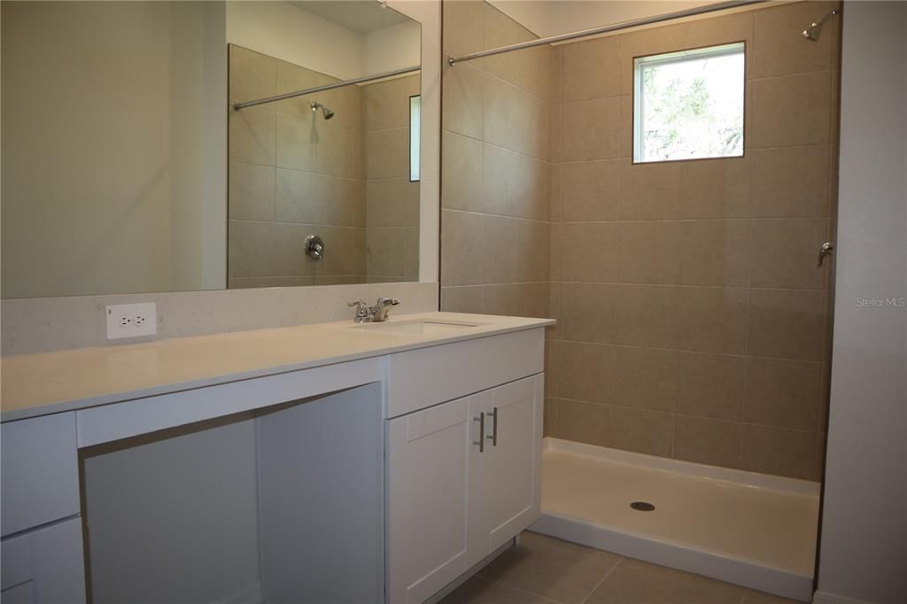 En Renta: $2,200 (3 camas, 2 baños, 1760 Pies cuadrados)