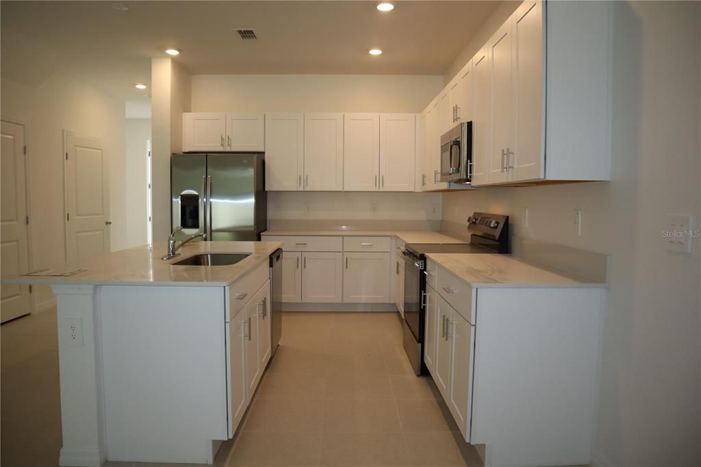 En Renta: $2,200 (3 camas, 2 baños, 1760 Pies cuadrados)