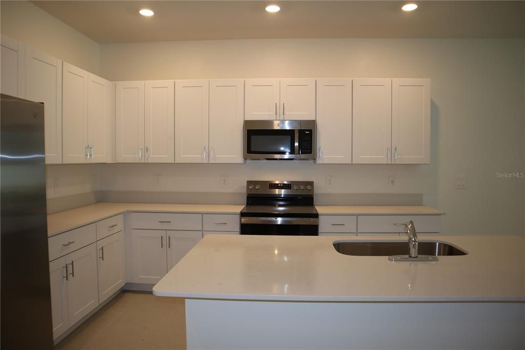 En Renta: $2,200 (3 camas, 2 baños, 1760 Pies cuadrados)