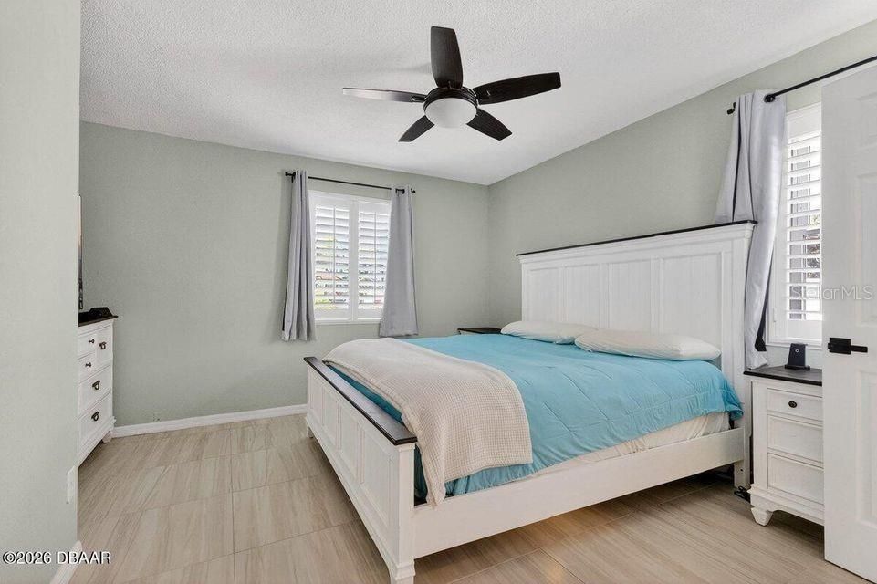 For Sale: $514,900 (2 beds, 2 baths, 1368 Square Feet)