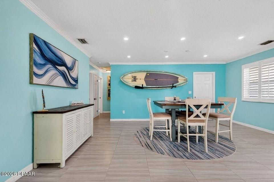 For Sale: $514,900 (2 beds, 2 baths, 1368 Square Feet)