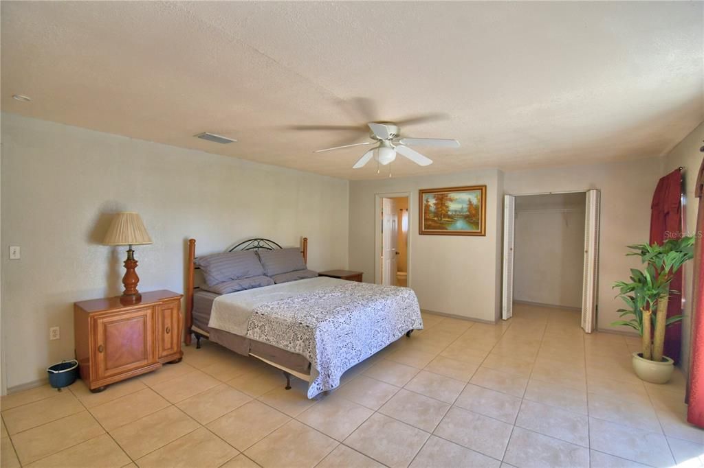 En Venta: $1,200,000 (8 camas, 7 baños, 8396 Pies cuadrados)