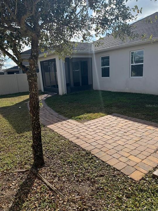 待售: $415,000 (4 贝兹, 2 浴室, 2064 平方英尺)