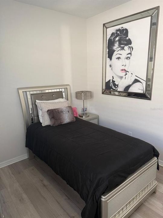 待售: $415,000 (4 贝兹, 2 浴室, 2064 平方英尺)