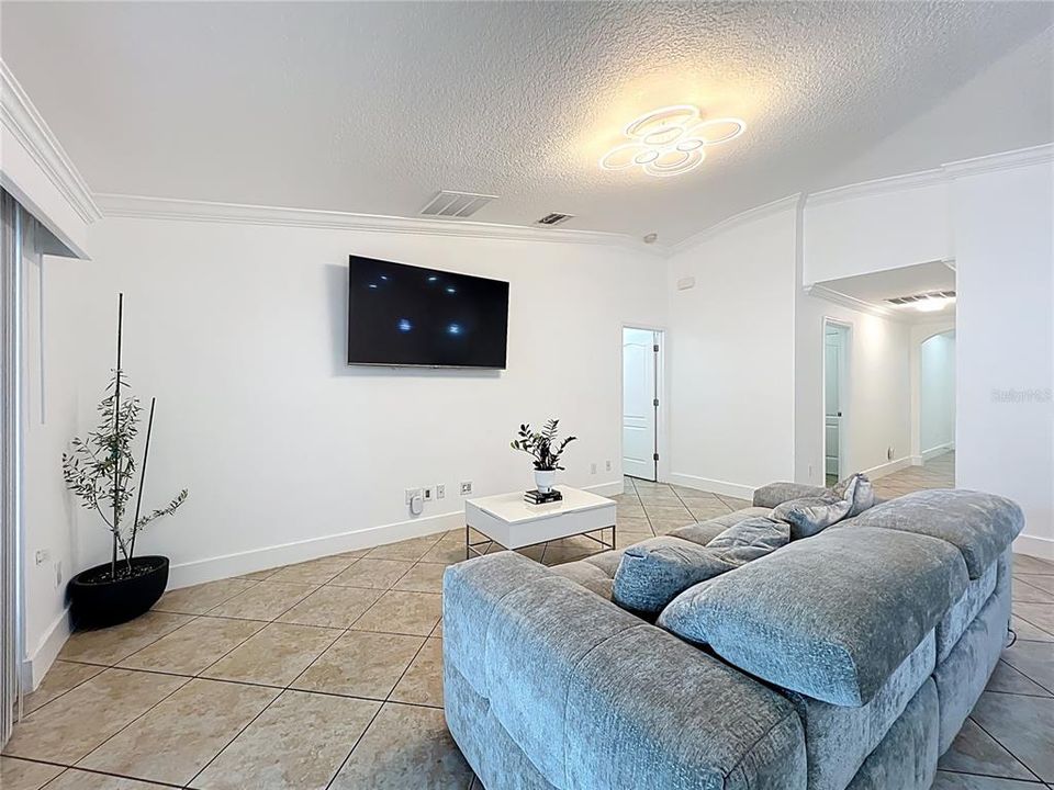 待售: $450,000 (3 贝兹, 2 浴室, 1675 平方英尺)