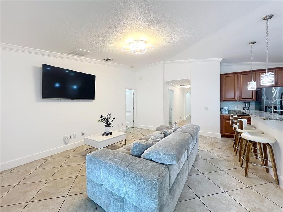 待售: $450,000 (3 贝兹, 2 浴室, 1675 平方英尺)