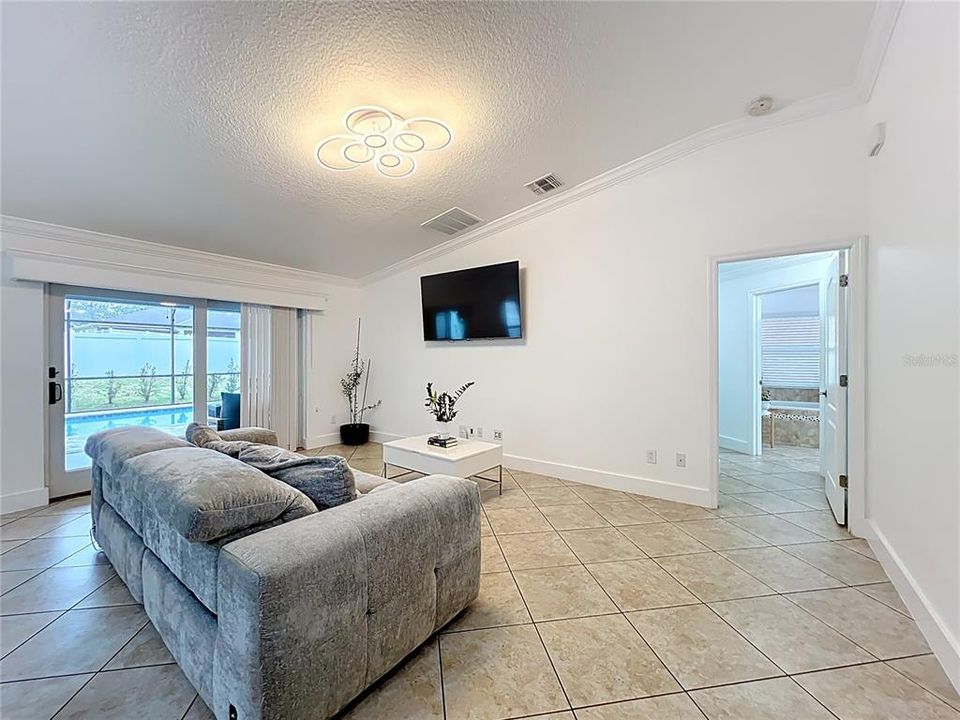 待售: $450,000 (3 贝兹, 2 浴室, 1675 平方英尺)