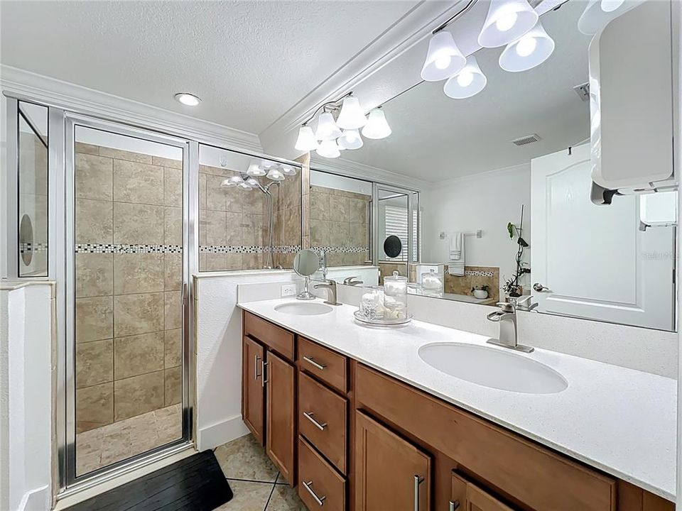 待售: $450,000 (3 贝兹, 2 浴室, 1675 平方英尺)