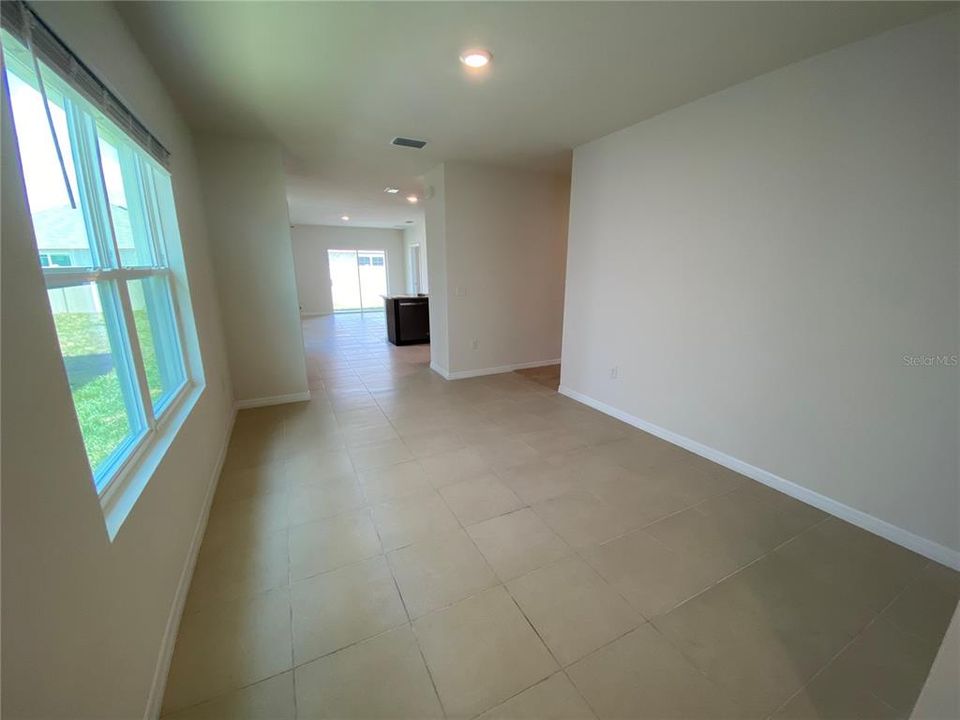 For Rent: $2,200 (3 beds, 2 baths, 1516 Square Feet)