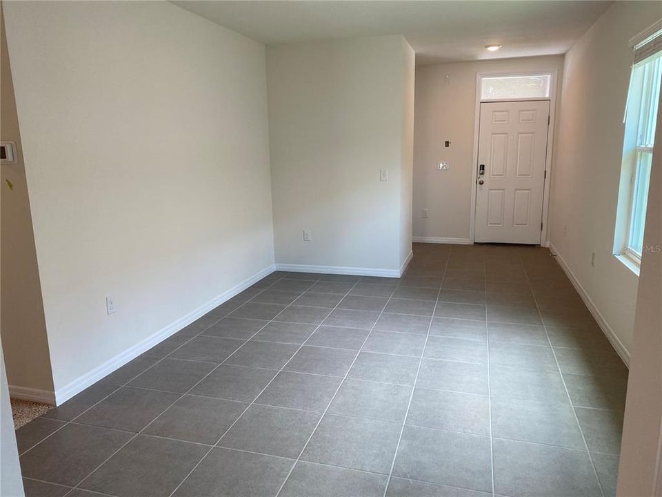 For Rent: $2,200 (3 beds, 2 baths, 1516 Square Feet)