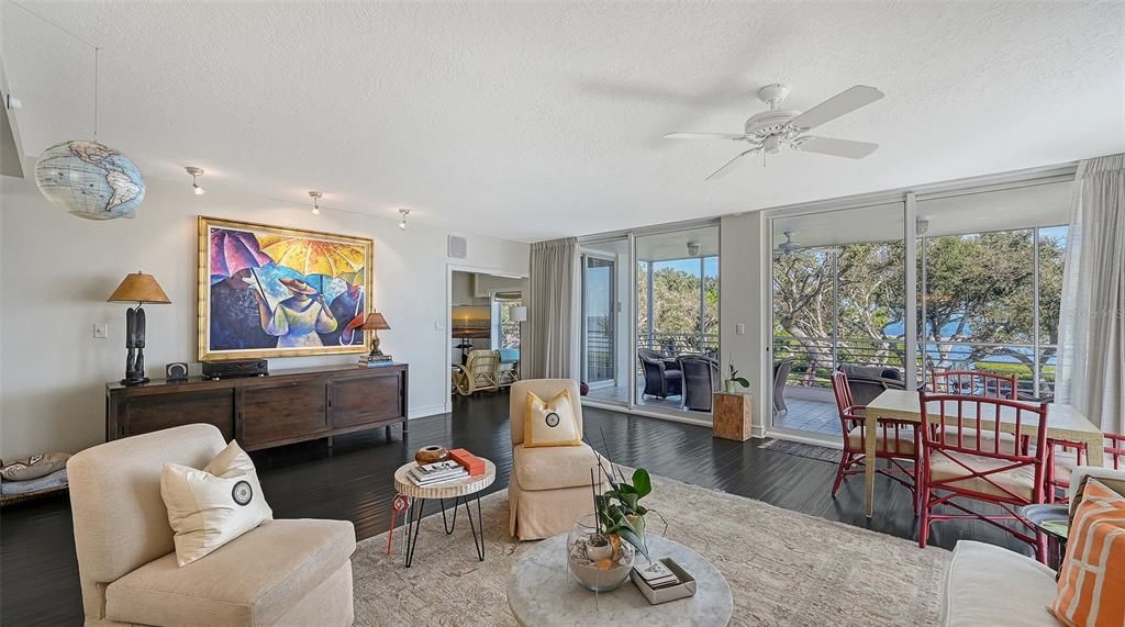 На продажу: $1,595,000 (3 спален, 3 ванн, 3083 Квадратных фут)